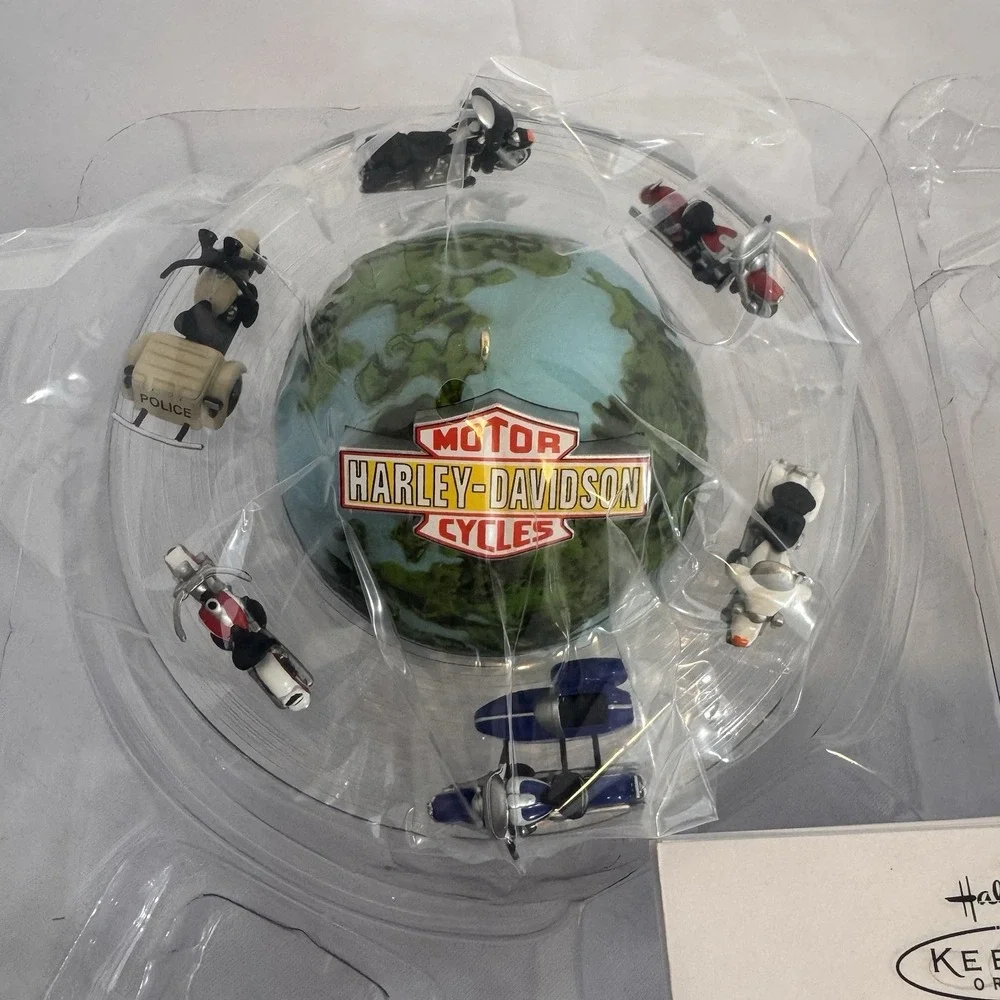 Harley-Davidson Ornament‎ Hallmark  Motorcycles Around The World 2003 Vintage
